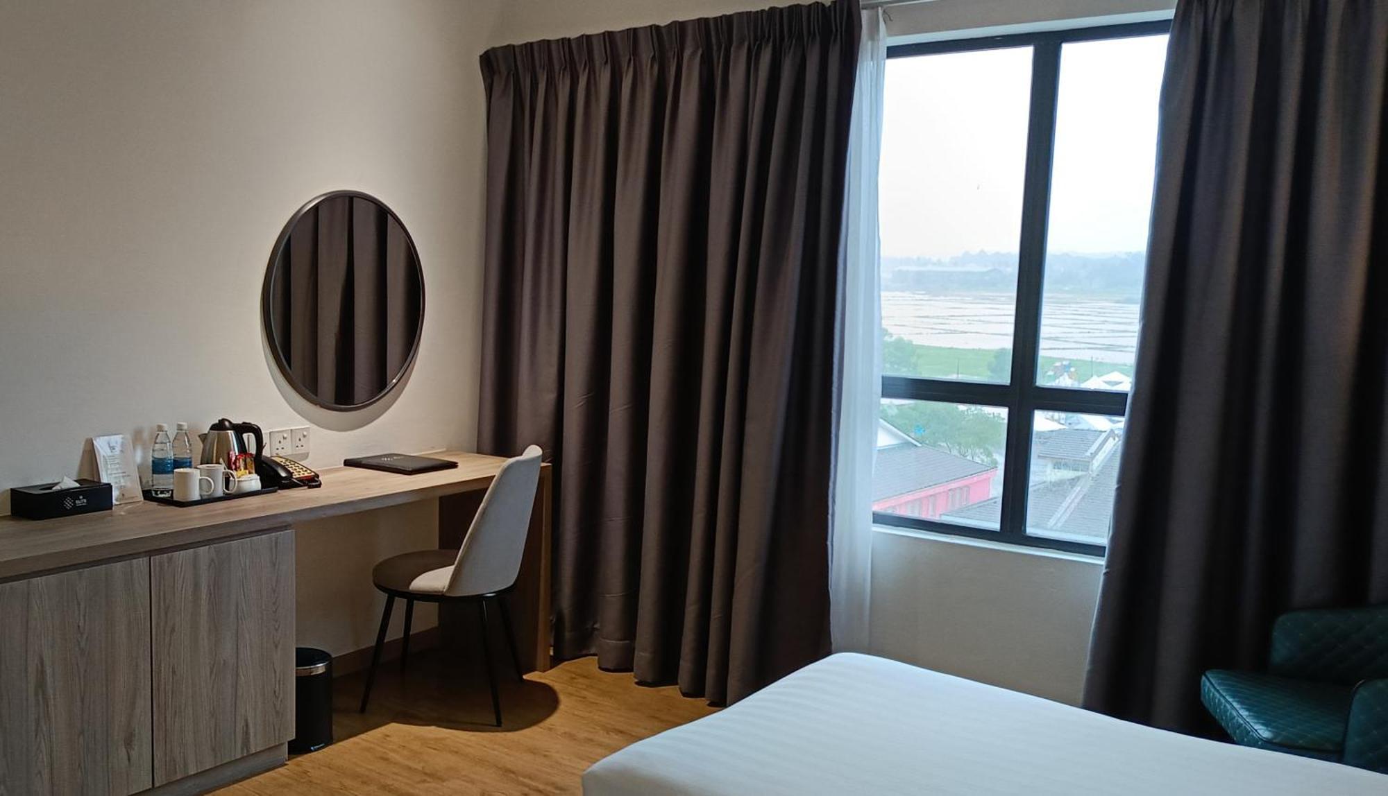 H Elite Design Hotel Kota Bharu Ngoại thất bức ảnh