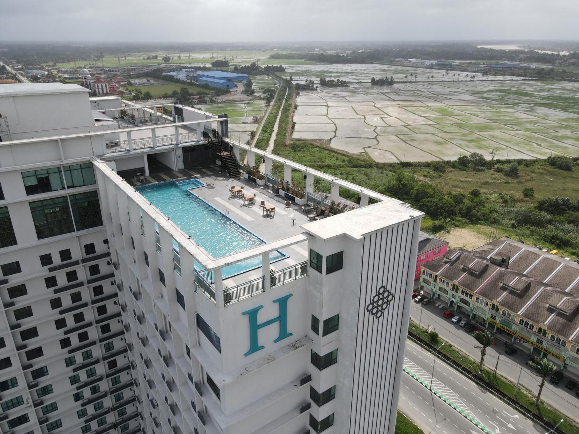 H Elite Design Hotel Kota Bharu Ngoại thất bức ảnh